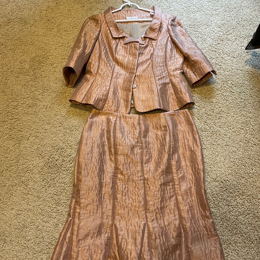 Marisa Minicucci Two piece suit